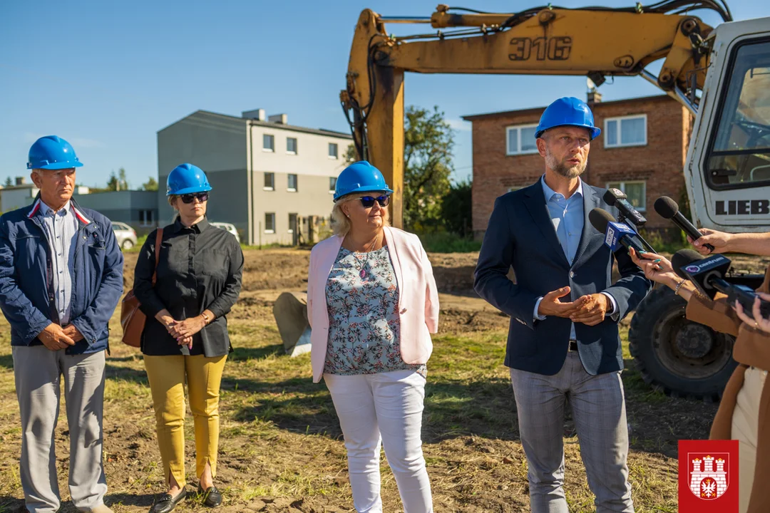 Nowe miejsca dla siedemnastu podopiecznych. W Zgierzu ruszyła budowa ośrodka opiekuńczego - Zdjęcie główne