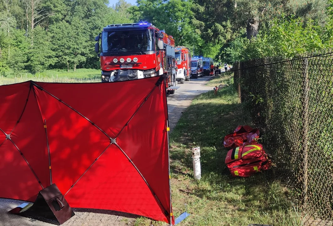 Tragiczny wypadek w powiecie Zgierskim. Kobietę potrąciła śmieciarka - Zdjęcie główne