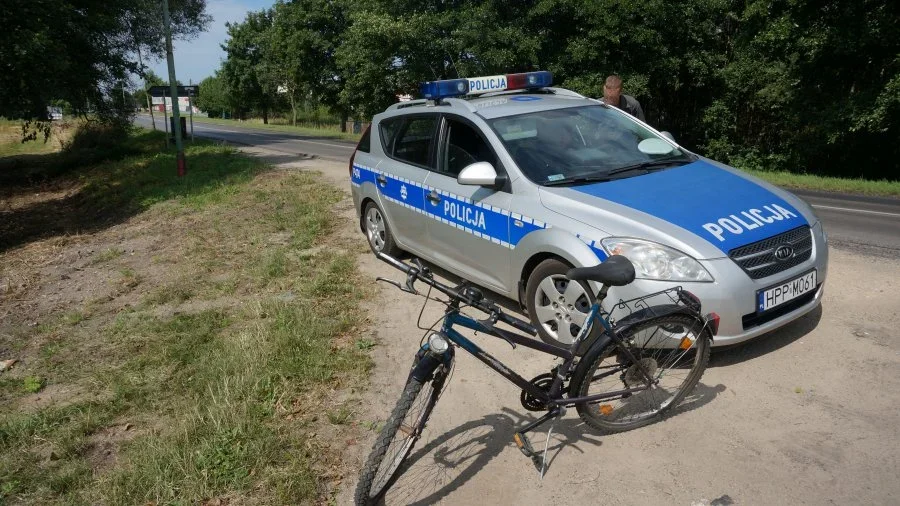 Dwaj rowerzyści zatrzymani przez policję niedaleko Zgierza. Byli pod wpływem - Zdjęcie główne