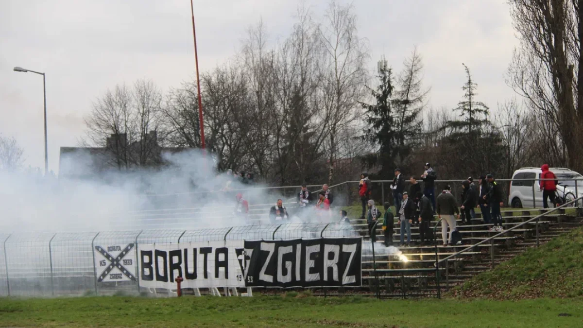 Historyczny moment dla zgierskiej piłki nożnej. Po 11 latach odbędą się derby - Zdjęcie główne