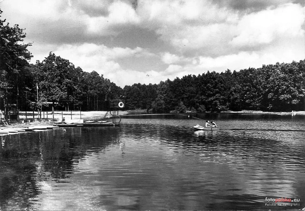 Lato w Zgierzu i okolicach na starych fotografiach. Zobacz dawną Malinkę i zalew w Strykowie [zdjęcia]  - Zdjęcie główne