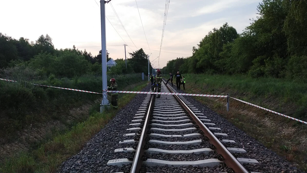 Pociąg potrącił mężczyznę. Nie udało się go uratować - Zdjęcie główne