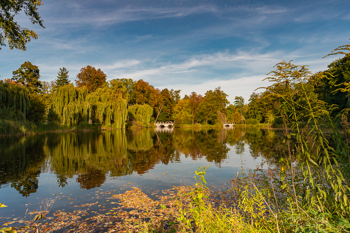 Park Julianowski w Łodzi zachwyca o każdej porze roku, w tym jesienią