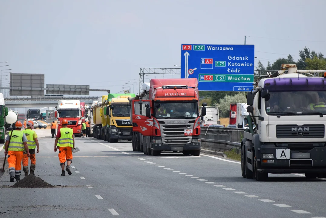 Uwaga kierowcy! Utrudnienia na autostradzie - Zdjęcie główne