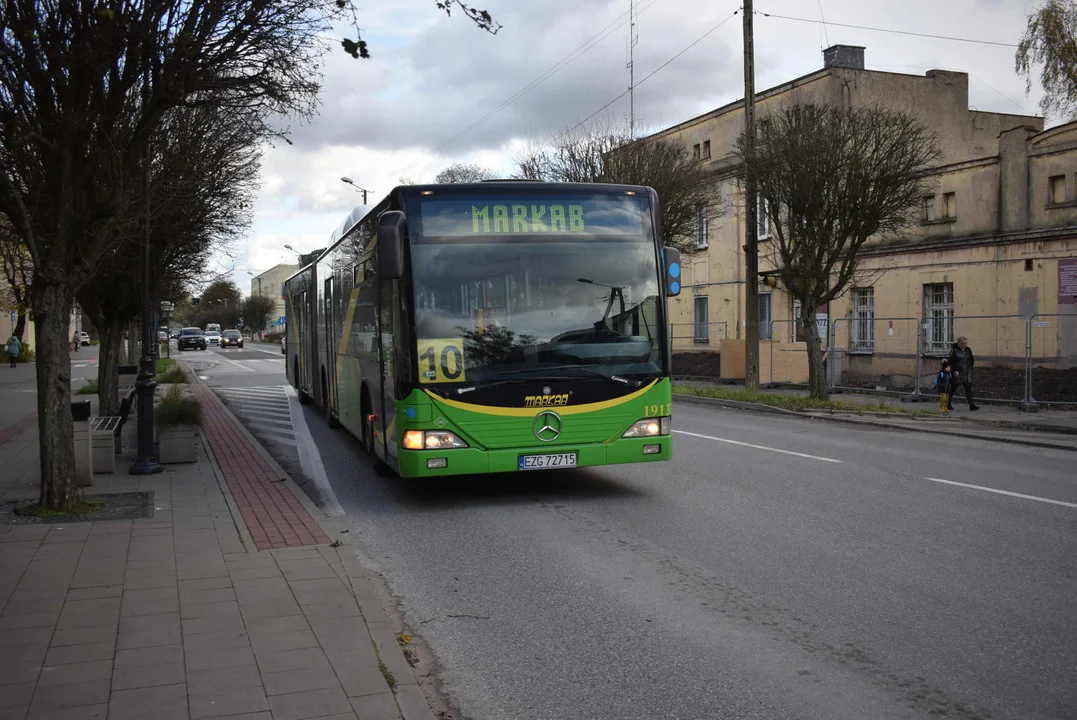 Pięć linii autobusowych zmieni swoje trasy w Zgierzu. Sprawdźcie, jak pojedziecie 11 listopada - Zdjęcie główne